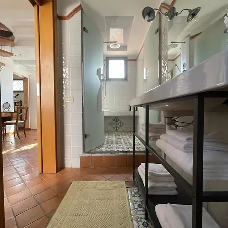 아파트 Attico Le Castelline *