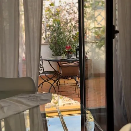 Attico Le Castelline * Rome